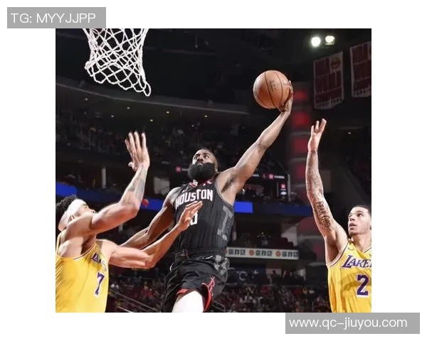 火箭队需突破体型限制改善空间布局与进攻多样性才能重回巅峰